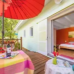 D'hotes La Cote D'argent Bed and Breakfast Le Porge