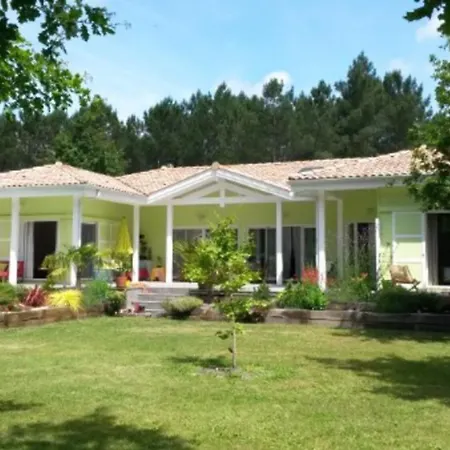 D'hotes La Cote D'argent Bed and Breakfast Le Porge