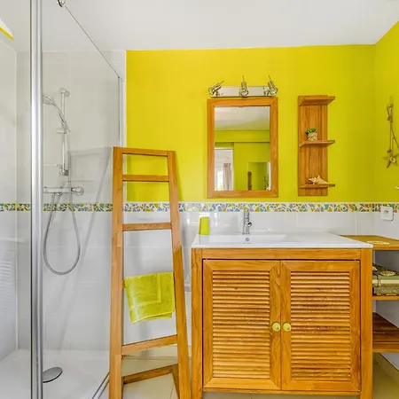 D'hotes La Cote D'argent Bed & Breakfast 3*