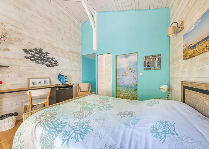 D'hotes La Cote D'argent Bed & Breakfast 3*